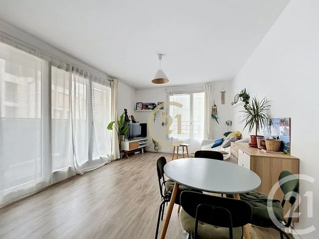 Appartement F3 à vendre - 3 pièces - 56.53 m2 - JOUY LE MOUTIER - 95 - ILE-DE-FRANCE